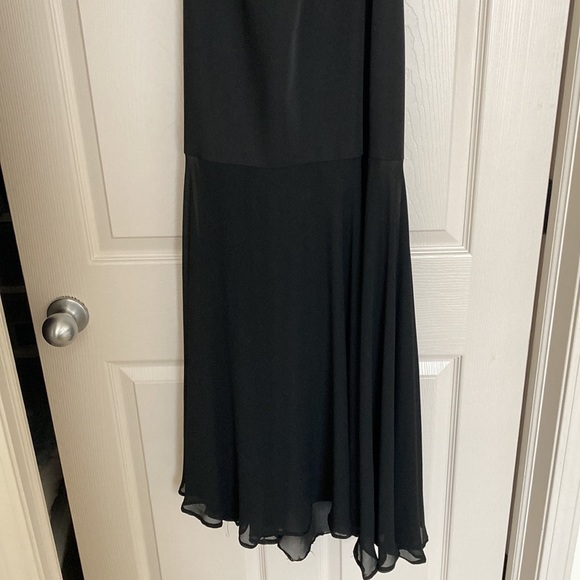 Black formal gown - Picture 9 of 13